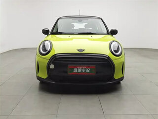 2022 Mini Hatch Cooper III (F55/F56) Рестайлинг 2, жёлтый, 2100071 рублей, вид 2