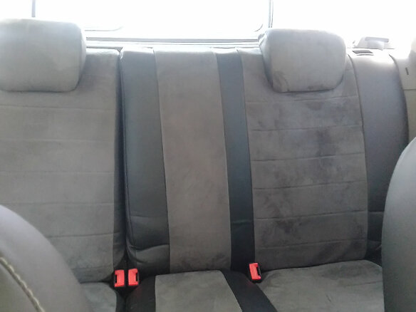 2010 Ford Focus II Рестайлинг, серебристый, 400000 рублей - вид 9