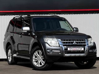 2017 Mitsubishi Pajero IV Рестайлинг 2, серый, 2977000 рублей, вид 3