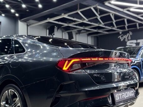 2019 Kia K5 III, серый, 2050000 рублей, вид 4