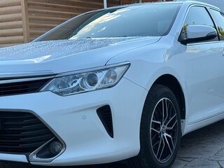 2016 Toyota Camry VII (XV50) Рестайлинг, белый, 2150000 рублей, вид 1