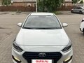 2018 Hyundai Solaris II, белый, 1600000 рублей - вид 2