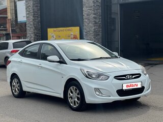 2012 Hyundai Solaris I, белый, 660000 рублей, вид 2