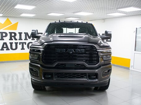 2025 Ram 1500 Crew Cab V Рестайлинг, серый, 10699000 рублей, вид 2