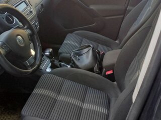 2010 Volkswagen Tiguan I, чёрный, 1050000 рублей, вид 2