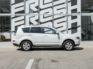 2010 Mitsubishi Outlander II Рестайлинг, белый, 1000000 рублей, вид 5