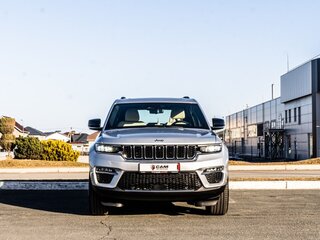 2023 Jeep Grand Cherokee V (WL), серебристый, 7300000 рублей, вид 3