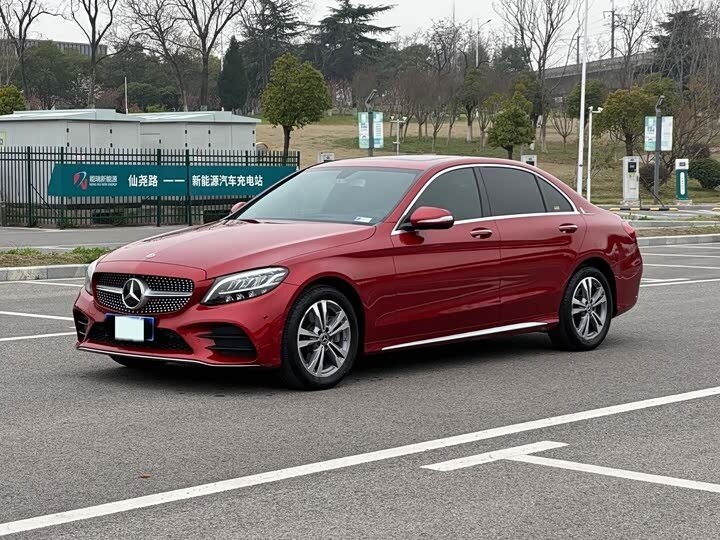 Открыть фотографии: Mercedes-Benz C-Класс IV (W205) Рестайлинг
