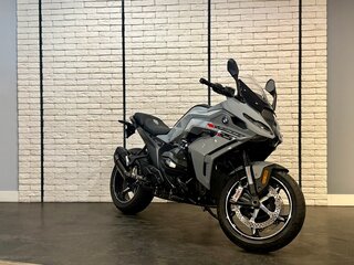 2026 BMW R 1300 RS, серый, 2957000 рублей, вид 2