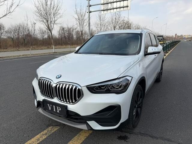 Открыть фотографии: BMW X1 II (F48) Рестайлинг