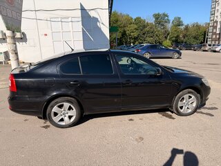 2011 Skoda Octavia II (A5) Рестайлинг, чёрный, 875000 рублей, вид 2