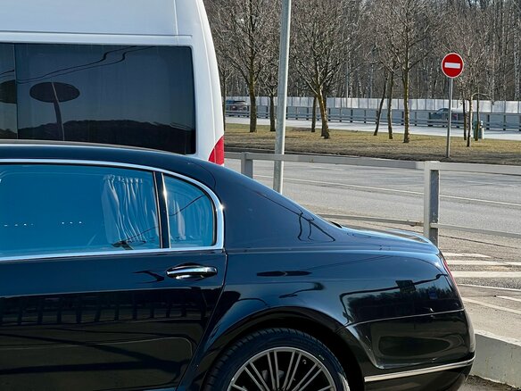 2011 Bentley Continental Flying Spur, чёрный, 3000000 рублей - вид 20