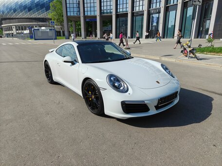 2018 Porsche 911 Carrera 4 VII (991) Рестайлинг, белый, 10000000 рублей, вид 1