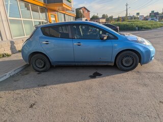 2015 Nissan Leaf (EM57) I (ZE0/AZE0), голубой, 805000 рублей, вид 3
