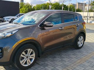 2017 Kia Sportage IV, коричневый, 1650000 рублей, вид 1