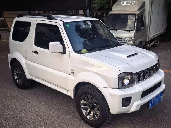 2018 Suzuki Jimny III Рестайлинг 2, белый - вид 1