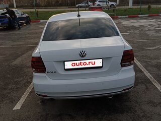 2019 Volkswagen Polo V Рестайлинг, белый, 1100000 рублей, вид 3