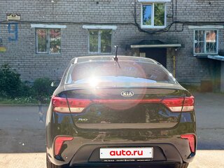 2017 Kia Rio IV, чёрный, 1100000 рублей, вид 4