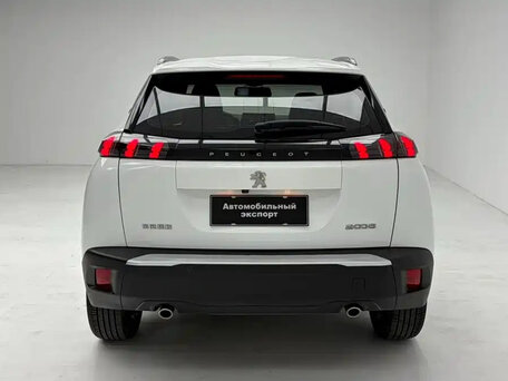 2023 Peugeot 2008 II, белый, 1350000 рублей, вид 3
