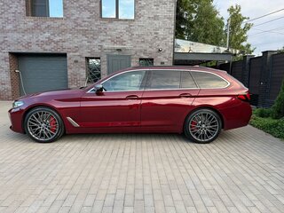 2020 BMW 5 серии 520d xDrive VII (G30/G31/G38) Рестайлинг, пурпурный, 4650000 рублей, вид 5