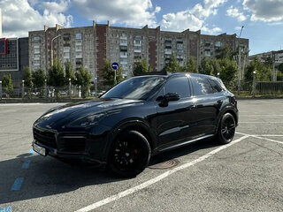 2020 Porsche Cayenne III, чёрный, 6900000 рублей, вид 3