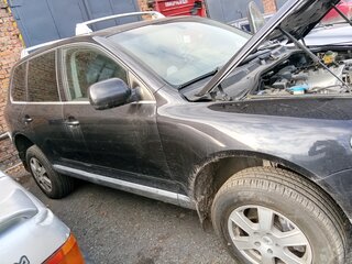 2005 Volkswagen Touareg I, чёрный, 730000 рублей, вид 4