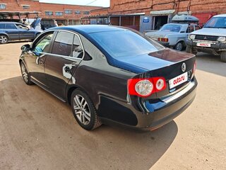 2009 Volkswagen Jetta V, чёрный, 580000 рублей, вид 3