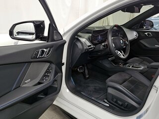 2025 BMW 1 серии M135i xDrive IV (F70), белый, 3900000 рублей, вид 5