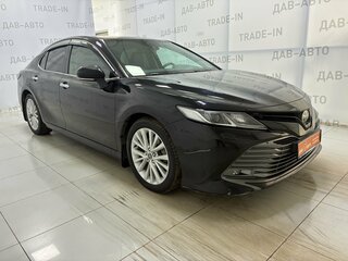 2018 Toyota Camry VIII (XV70), чёрный, 2350000 рублей, вид 3