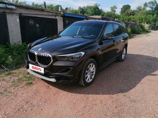 2020 BMW X1 20i xDrive II (F48) Рестайлинг, коричневый, 3750000 рублей, вид 1