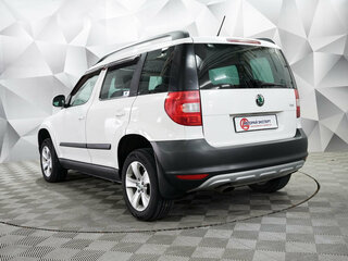 2013 Skoda Yeti I, белый, 660000 рублей, вид 3