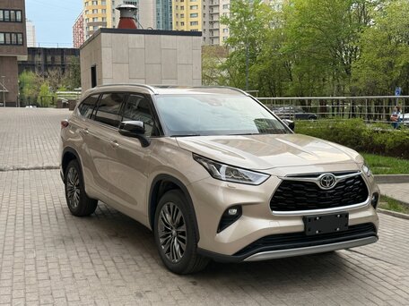 2026 Toyota Highlander IV (XU70), серебристый, 5050000 рублей, вид 3