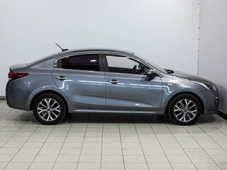 2020 Kia Rio IV, серый, 1529000 рублей, вид 5