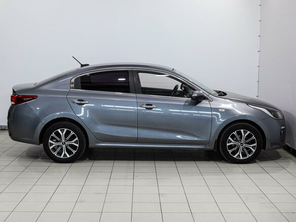 2020 Kia Rio IV, серый - вид 4