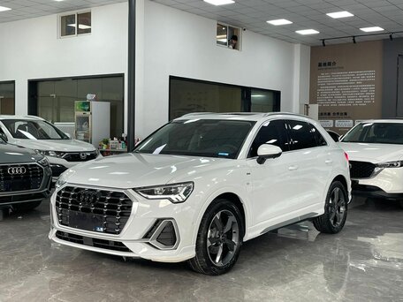 2021 Audi Q3 35 TFSI II (F3), белый, 2480000 рублей, вид 1