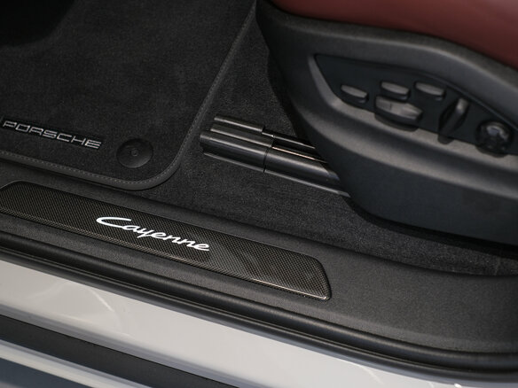 2026 Porsche Cayenne Coupé III Рестайлинг, серый, 20800000 рублей - вид 16