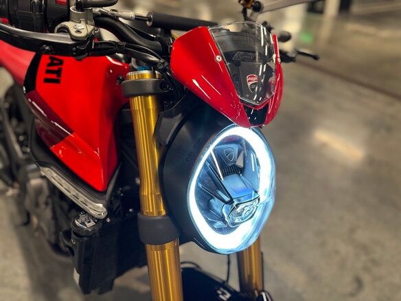 2024 Ducati Monster 937, чёрный - вид 14