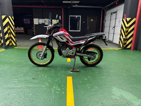 2020 Yamaha XT250 Serow, красный, 715000 рублей, вид 2