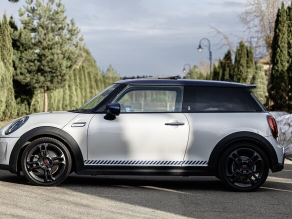 2022 Mini Hatch Cooper S III (F55/F56) Рестайлинг 2, серый, 3950000 рублей - вид 10