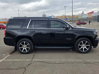 2017 Chevrolet Tahoe IV, чёрный, 4800000 рублей, вид 3