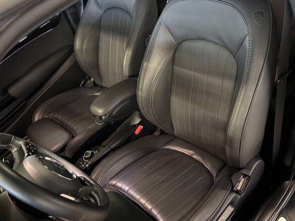 2022 Mini Hatch Cooper S III (F55/F56) Рестайлинг 2, серый - вид 5