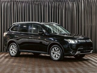 2014 Mitsubishi Outlander III, чёрный, 1375000 рублей, вид 3