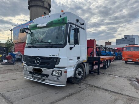 2006 Mercedes-Benz Actros, белый, 6500000 рублей, вид 1