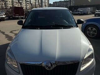 2014 Skoda Fabia II Рестайлинг, белый, 723000 рублей, вид 2