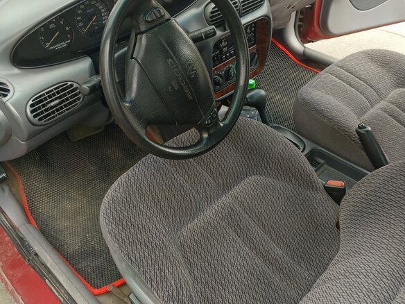 1995 Dodge Stratus I, красный, 305000 рублей - вид 4
