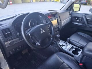2011 Mitsubishi Pajero IV Рестайлинг 1, серебристый, 1750000 рублей, вид 4