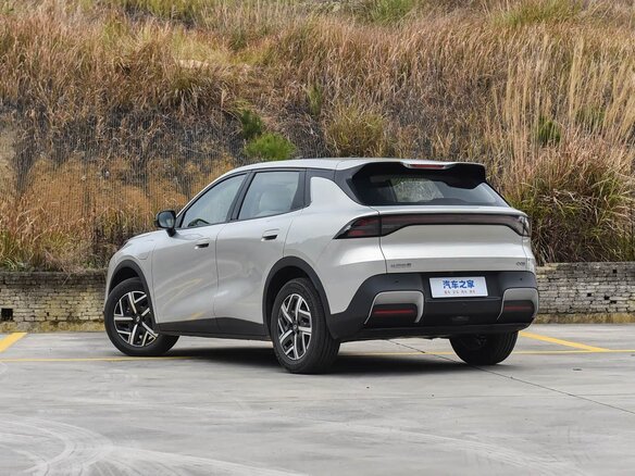 2026 Changan Qiyuan Q05 51.9 kWh II, серебристый, 2160007 рублей - вид 5