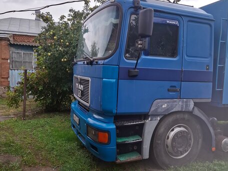 2001 МАЗ-МАН 651668, голубой, 2500000 рублей, вид 1