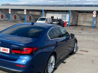 2020 BMW 5 серии 523d VII (G30/G31/G38) Рестайлинг, синий, 3590000 рублей, вид 3