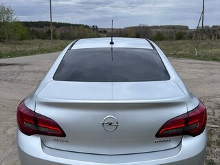 2012 Opel Astra J Рестайлинг, серебристый, 570000 рублей, вид 5